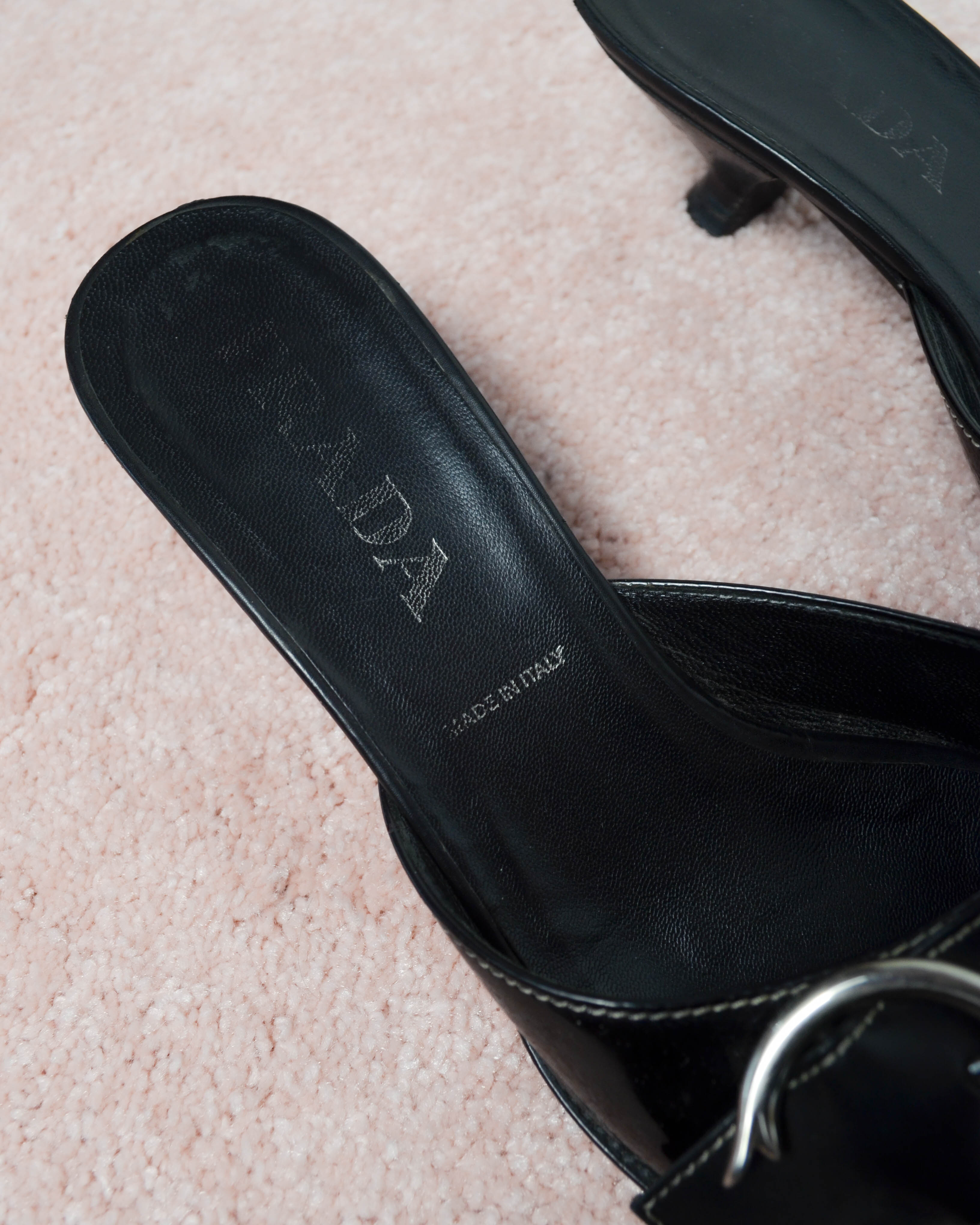 00s LEATHER BUCKLE MULES