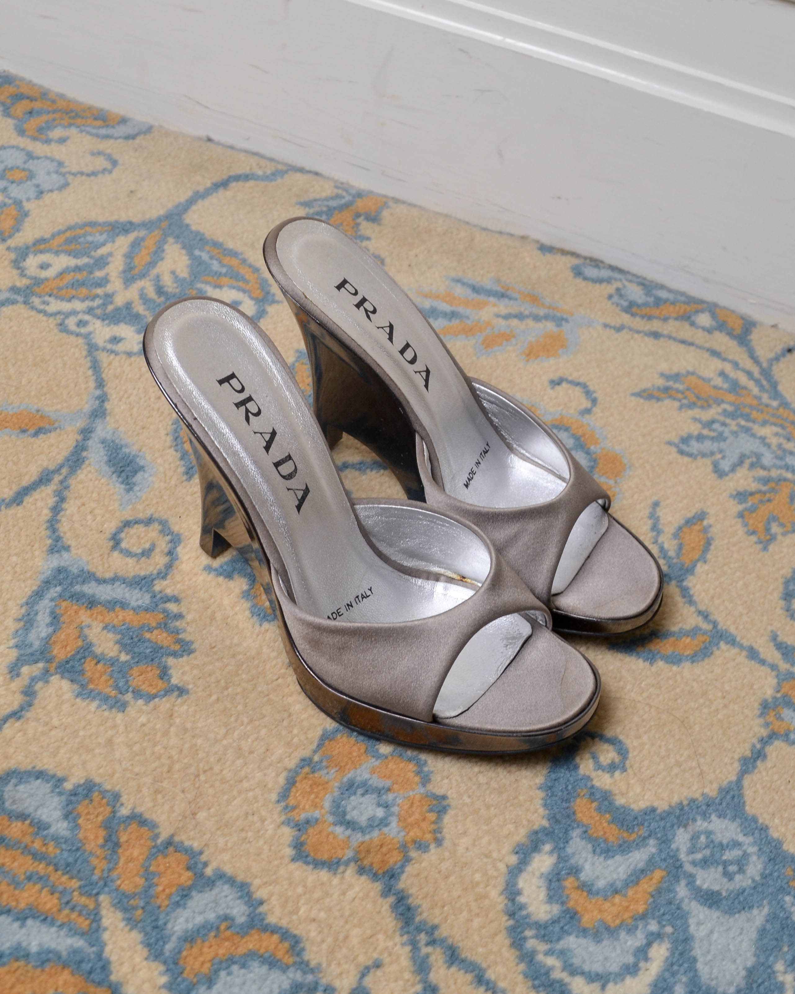 SS1998 LUCITE WEDGES