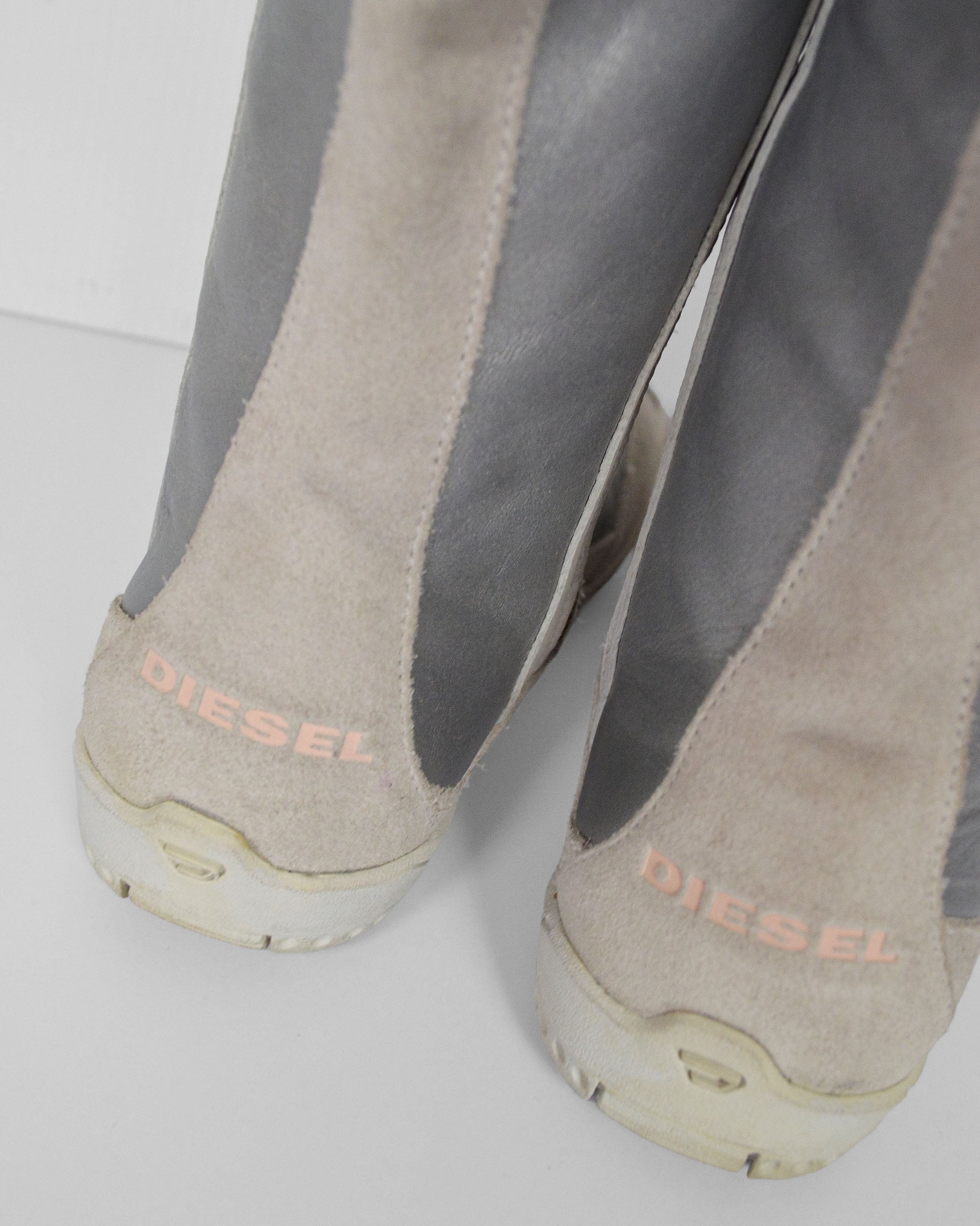 Y2K METALLIC SILVER PANELLED BOOTS