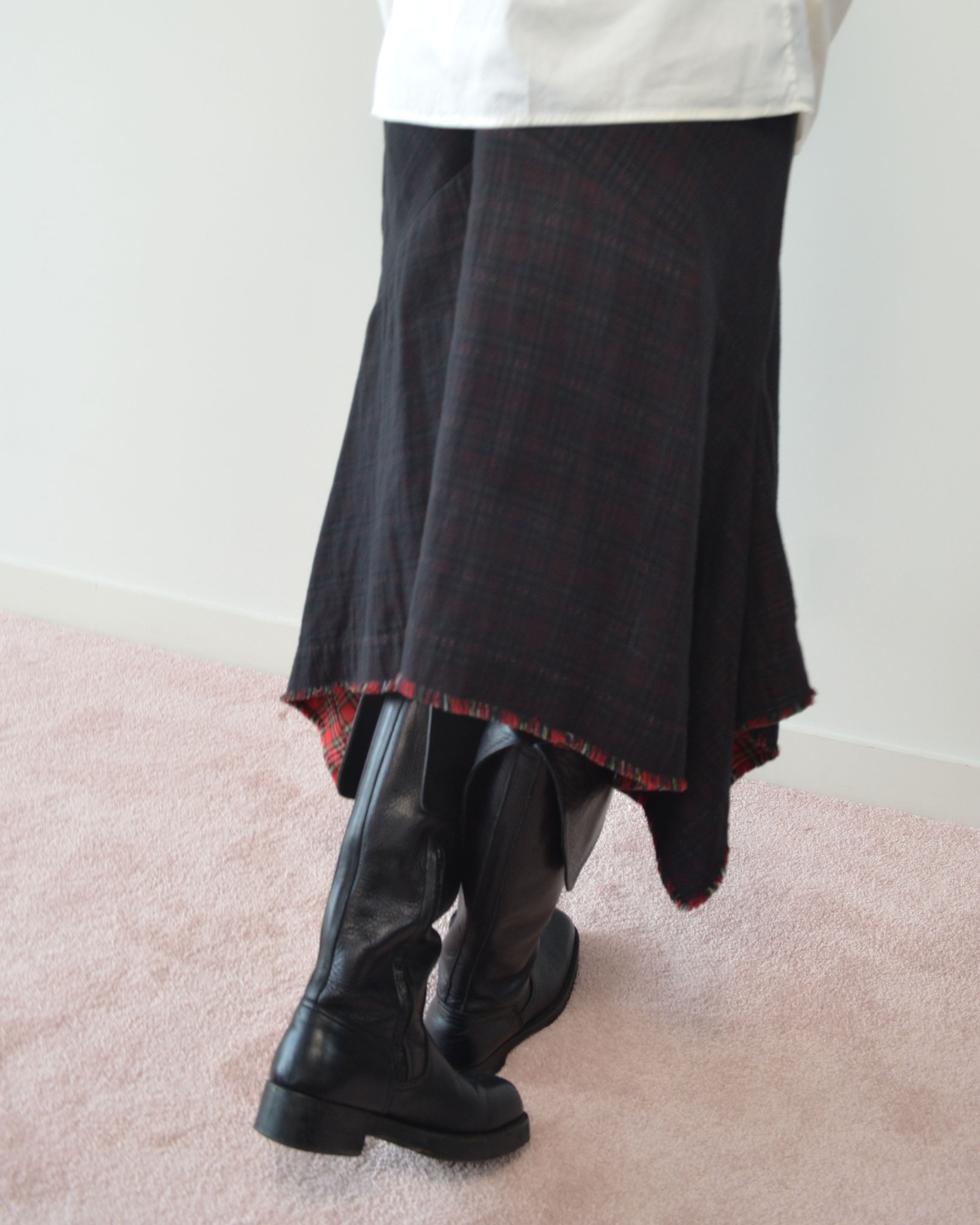 00S ASYMMETRICAL TARTAN SKIRT