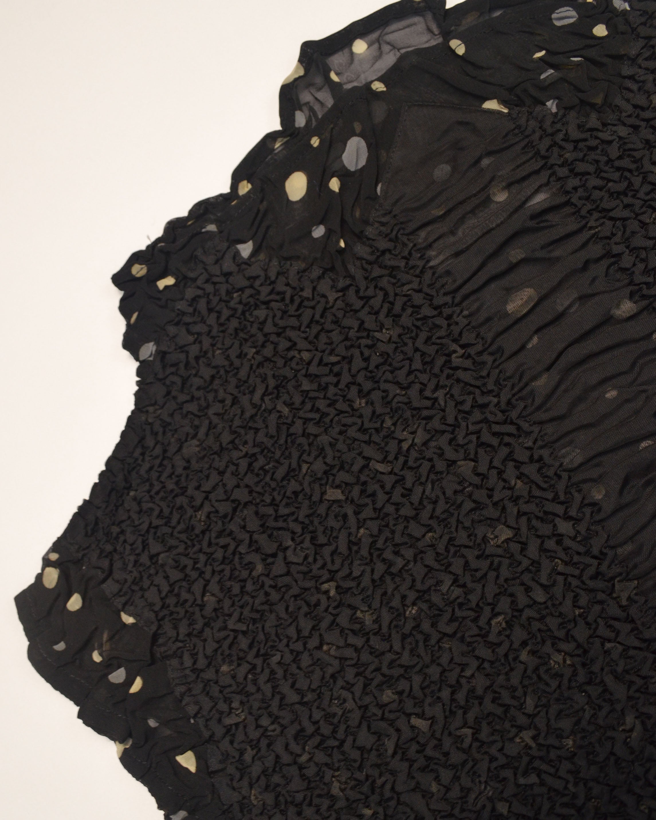 CRINKLED TEXTURE POLKA DOT TOP