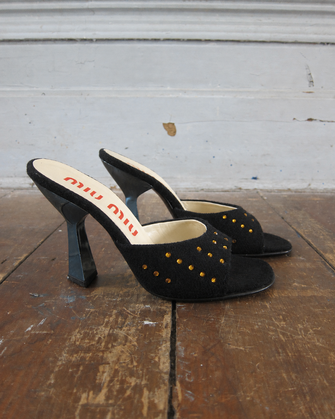 SS1998 LUCITE HEELS